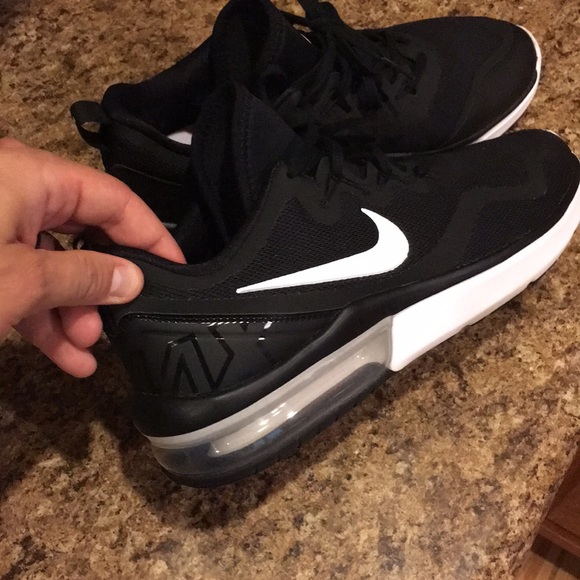 Nike scarpe New Air Max Fury Poshmark Nike scarpe Fury New Air Max Fury Poshmark bc9fd7